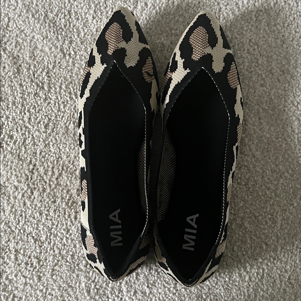 MIA Black and Tan Leopard Flats